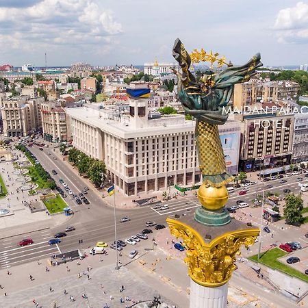 Maidan Palace Hotel Kiev Bagian luar foto